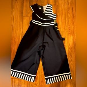 Adorable navy and white jumpsuit. Barely worn in like new condition.